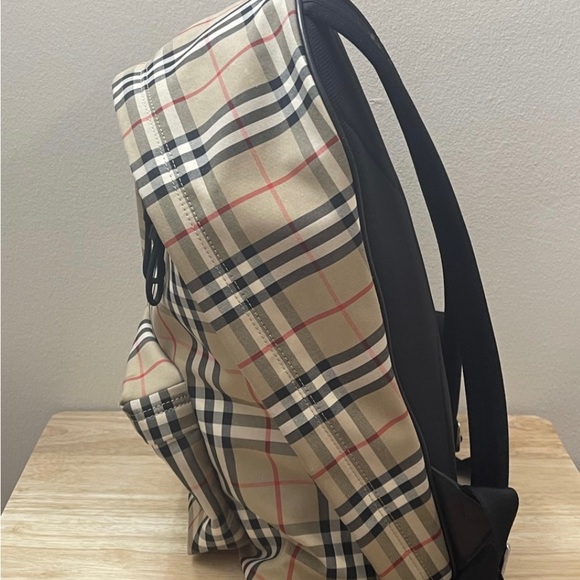 Unisex Burberry Vintage Check Nylon Backpack - Picture 4 of 16